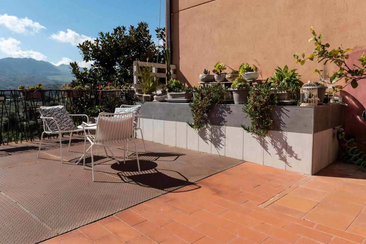 Bnb Casa Rossa モンレアーレ エクステリア 写真