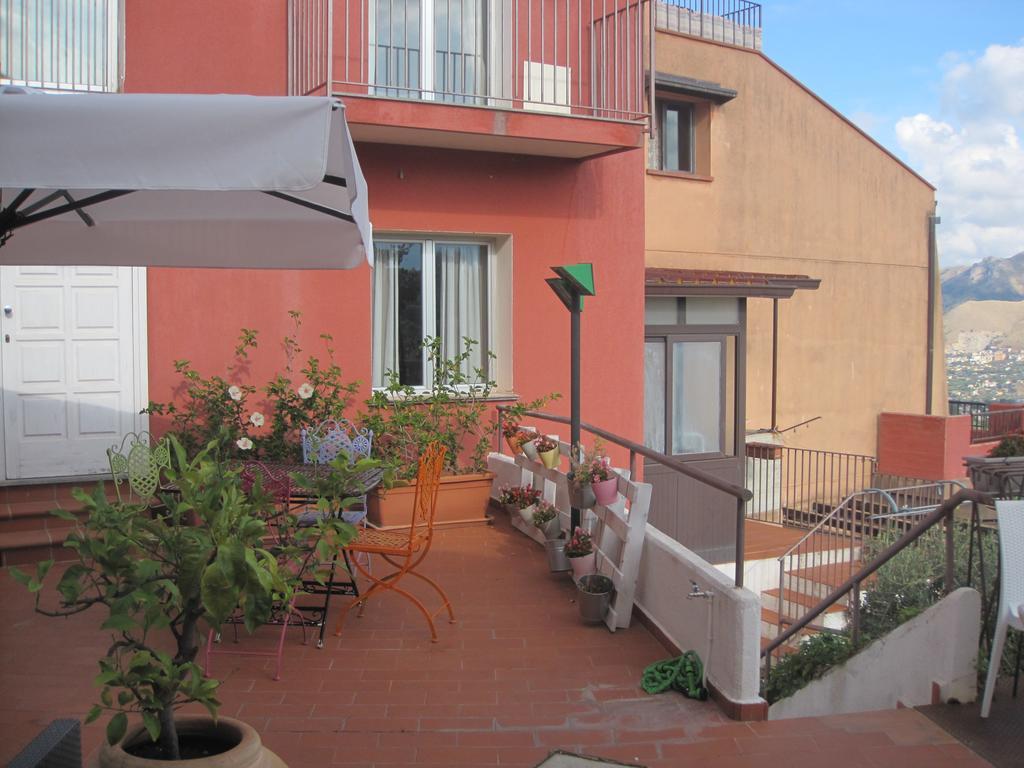 Bnb Casa Rossa モンレアーレ エクステリア 写真
