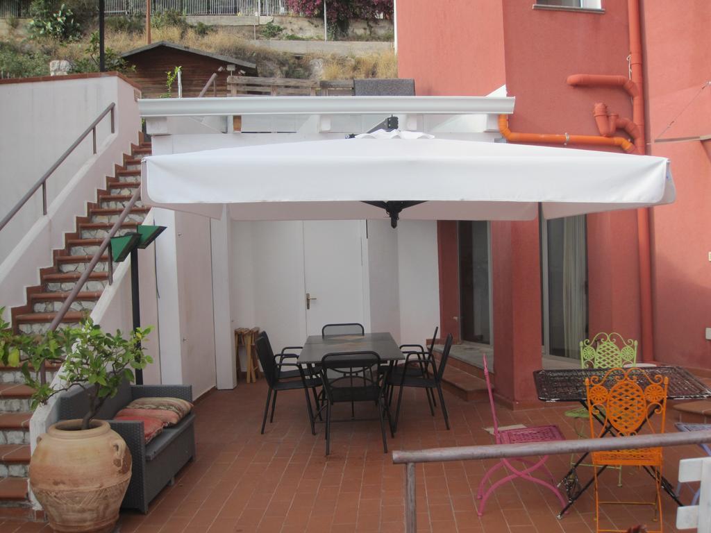 Bnb Casa Rossa モンレアーレ エクステリア 写真
