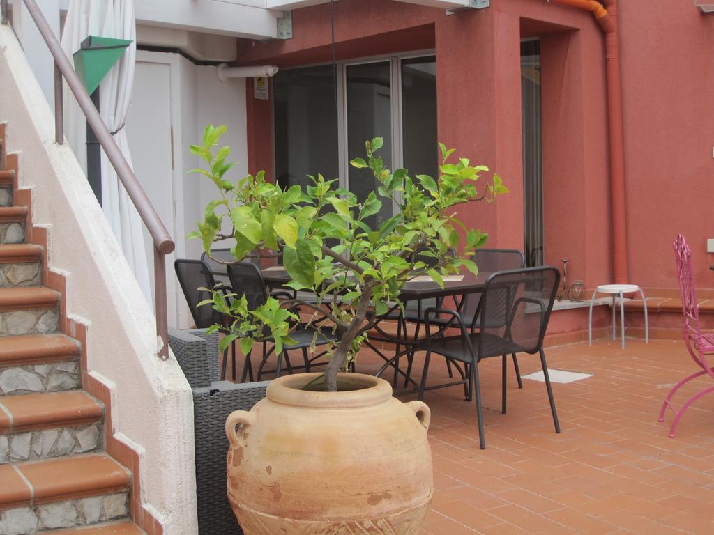 Bnb Casa Rossa モンレアーレ エクステリア 写真