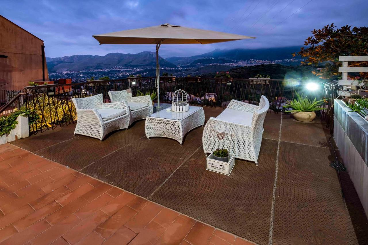 Bnb Casa Rossa モンレアーレ エクステリア 写真